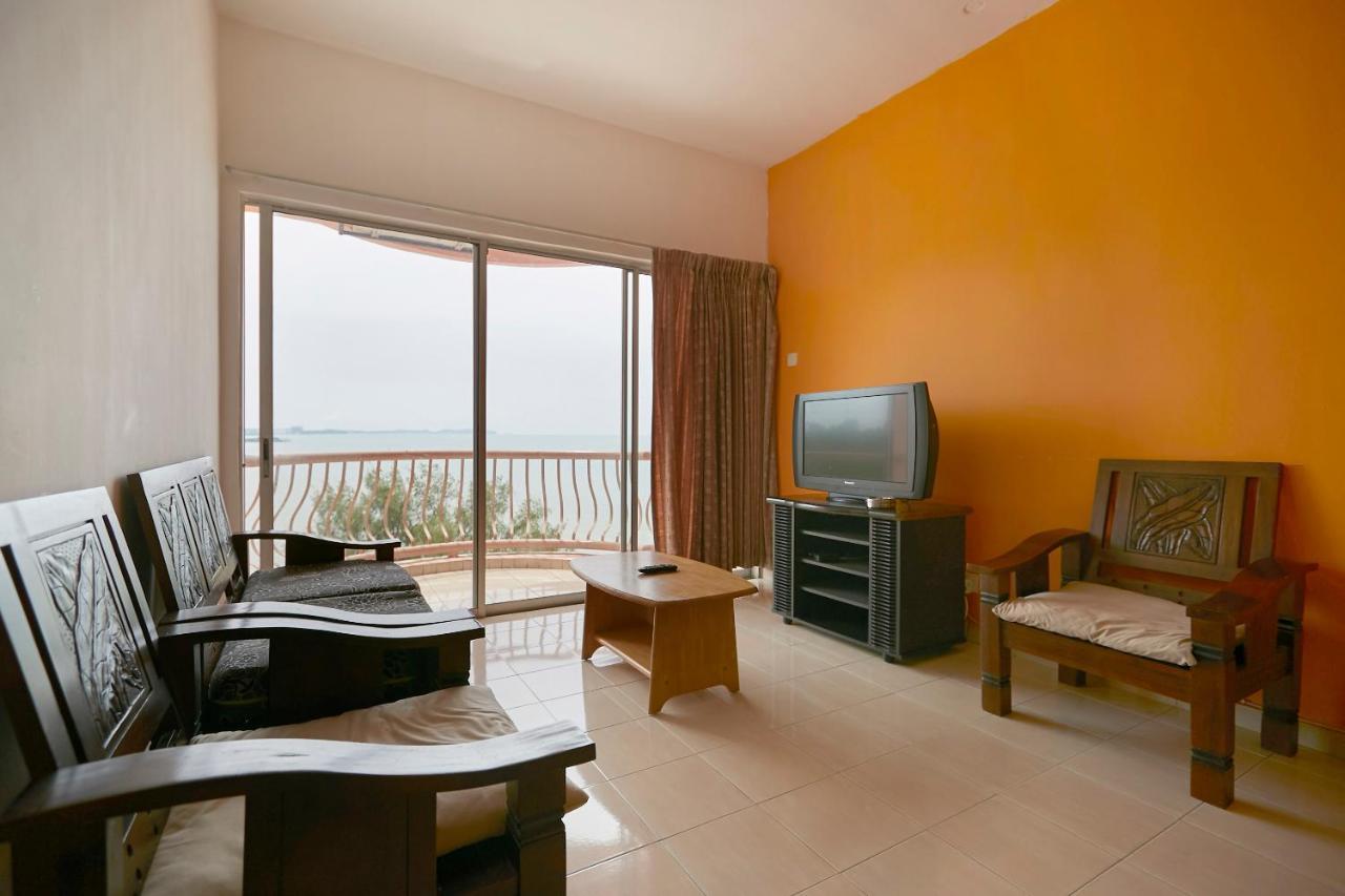 Sunshine Bay Resort Port Dickson Exterior foto