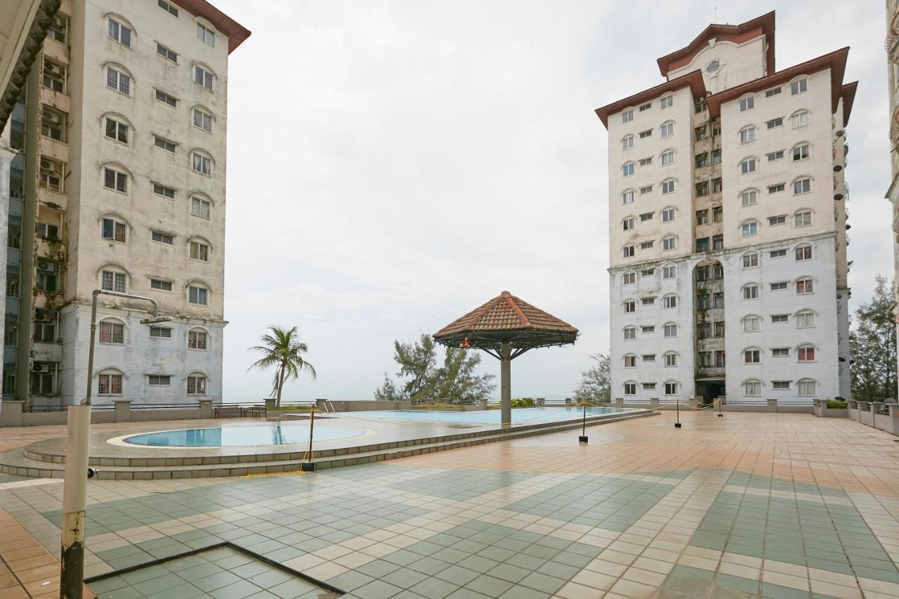 Sunshine Bay Resort Port Dickson Exterior foto